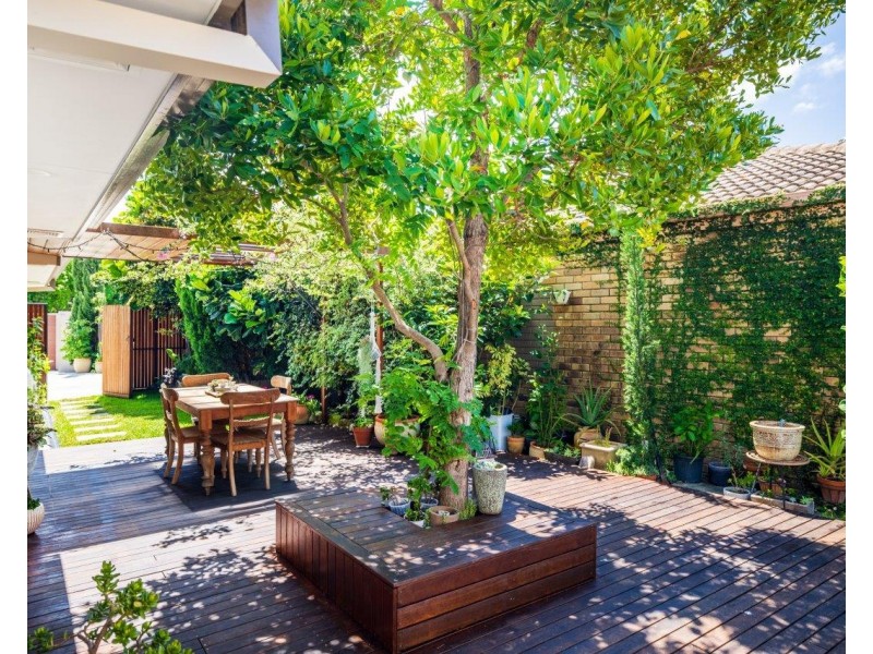 8 Regensberg Close, Varsity Lakes QLD 4227