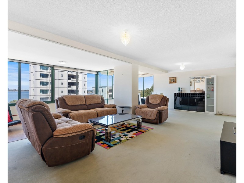 51/4 Crawley Avenue, Crawley WA 6009