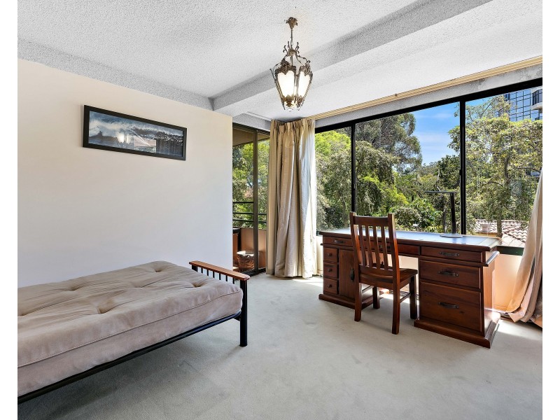 51/4 Crawley Avenue, Crawley WA 6009