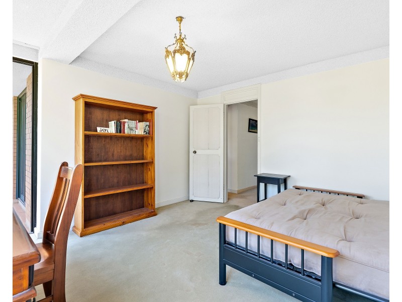 51/4 Crawley Avenue, Crawley WA 6009