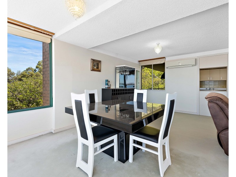 51/4 Crawley Avenue, Crawley WA 6009