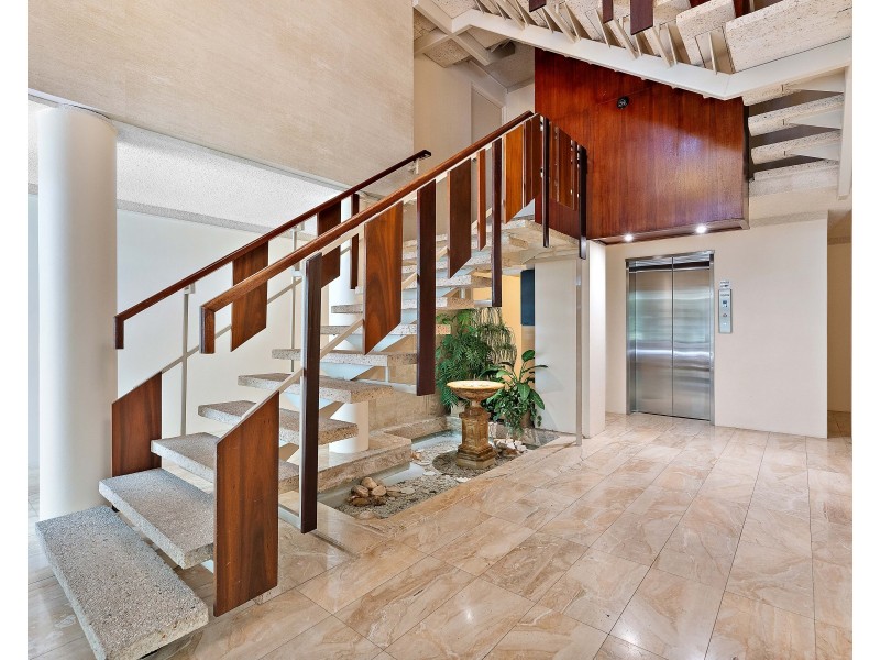 51/4 Crawley Avenue, Crawley WA 6009