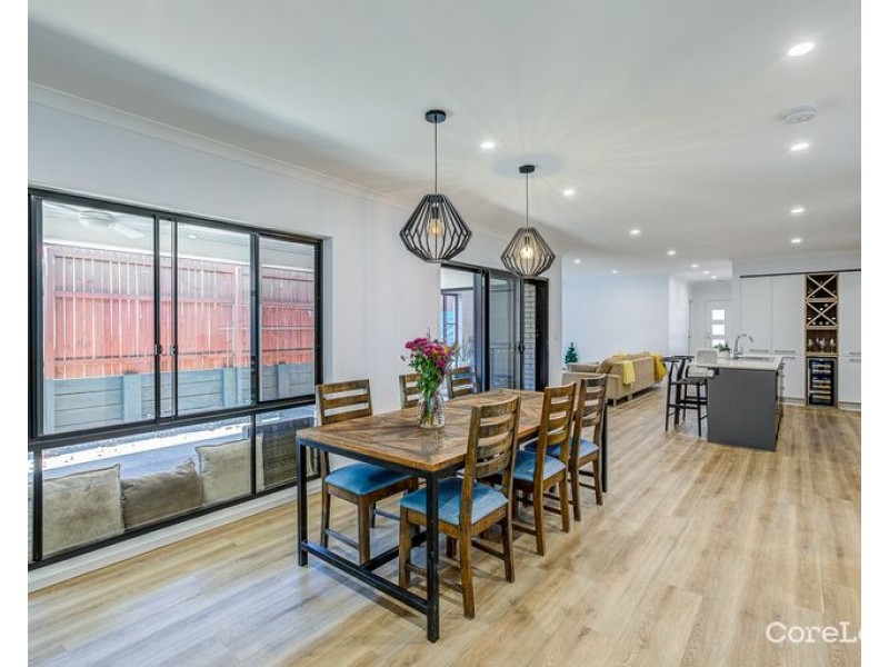 67 Ridgevale Boulevard, Holmview QLD 4207