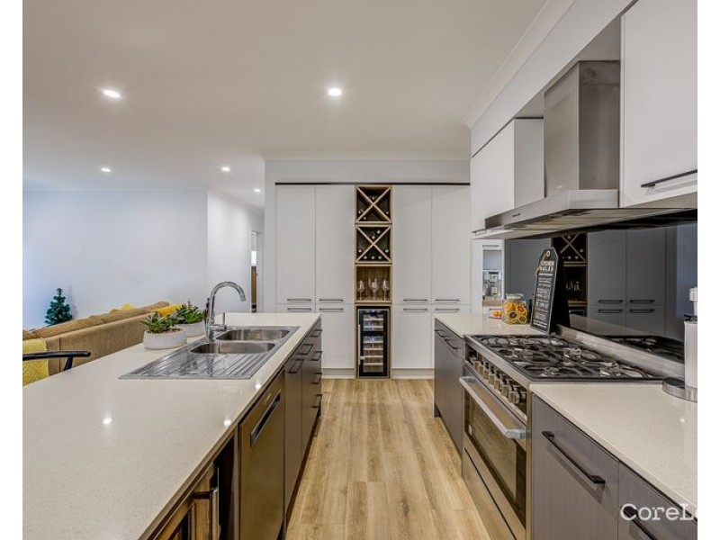 67 Ridgevale Boulevard, Holmview QLD 4207
