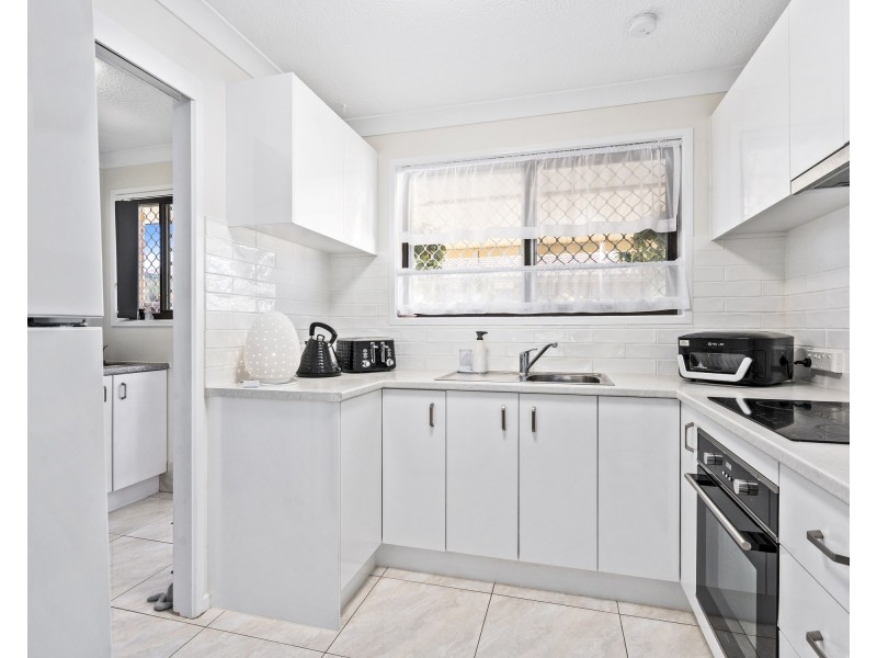 2/35 Doreen Drive, Coombabah QLD 4216