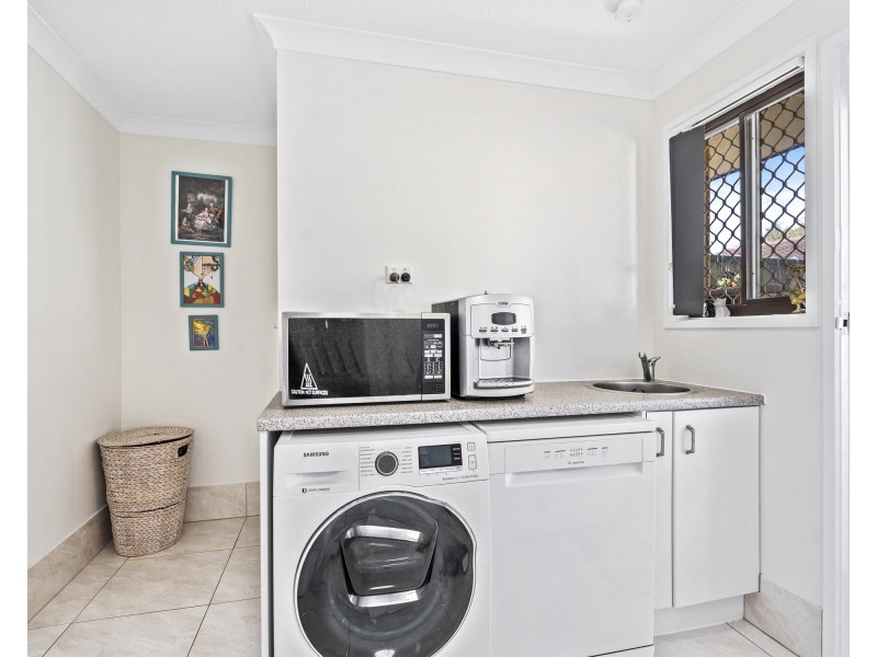 2/35 Doreen Drive, Coombabah QLD 4216