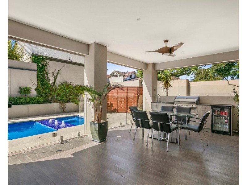 24 Glenbervie Road, Strathmore VIC 3041