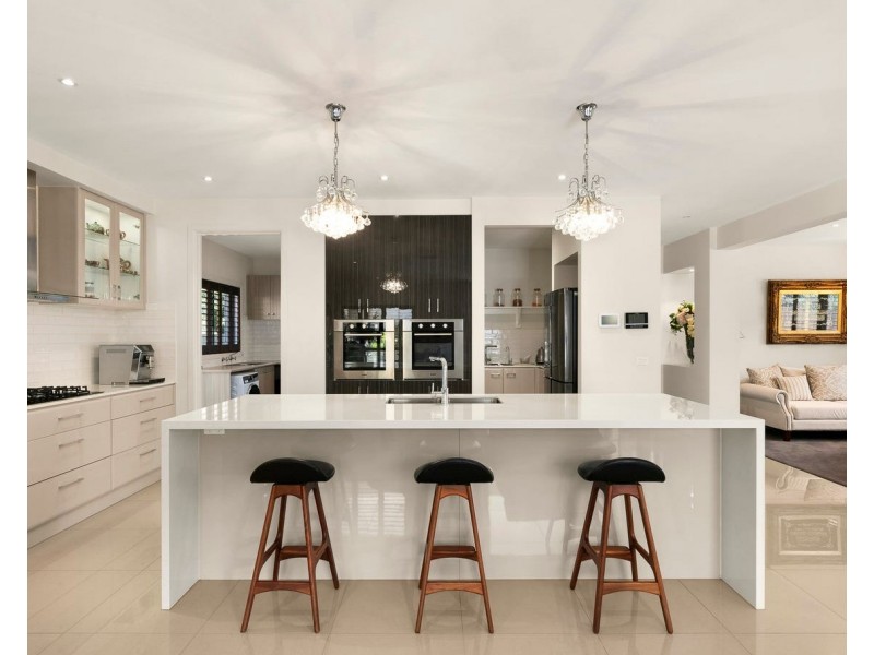 24 Glenbervie Road, Strathmore VIC 3041