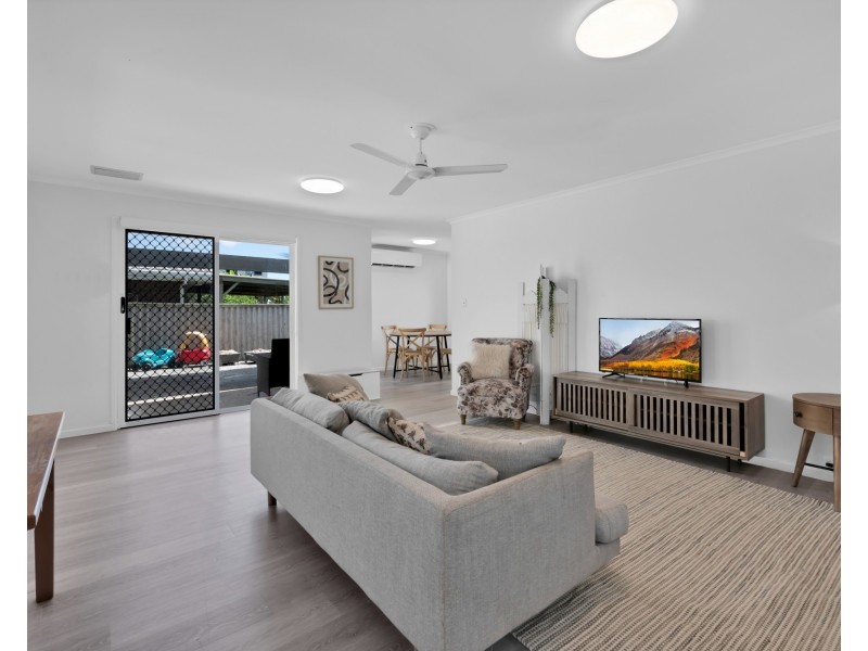 231 Nicklin Way, Warana QLD 4575