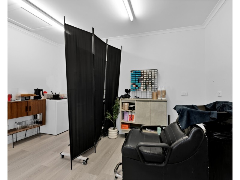 231 Nicklin Way, Warana QLD 4575