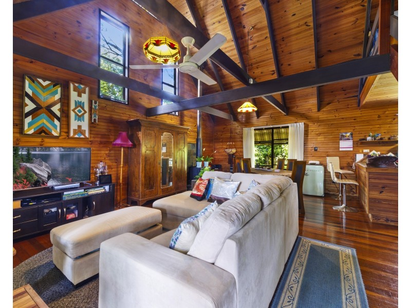 1 Jacaranda Court, Beechmont QLD 4211