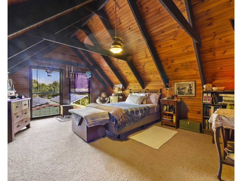 1 Jacaranda Court, Beechmont QLD 4211