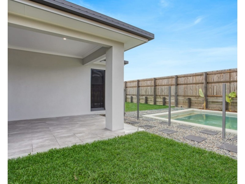 16 Charleston Way, Smithfield QLD 4878