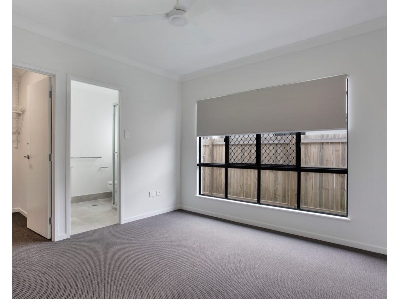 16 Charleston Way, Smithfield QLD 4878