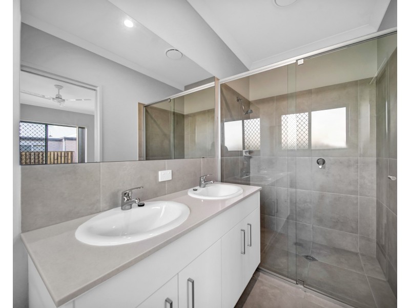 42 Aspen Circuit, Logan Reserve QLD 4133