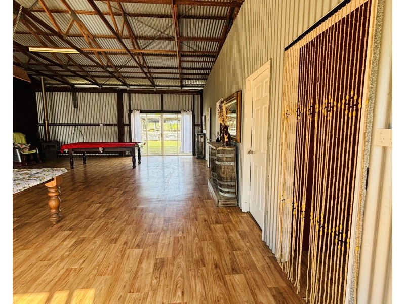 423 Railway Road, Booyal QLD 4671