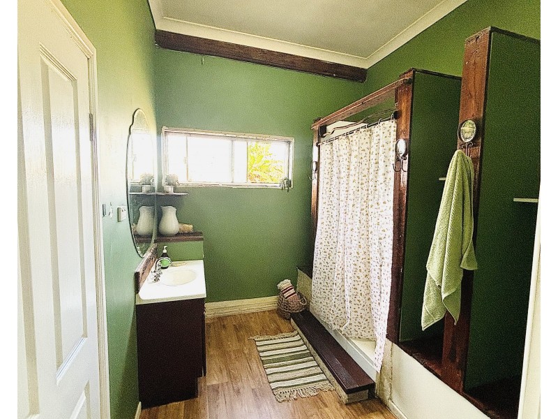 423 Railway Road, Booyal QLD 4671