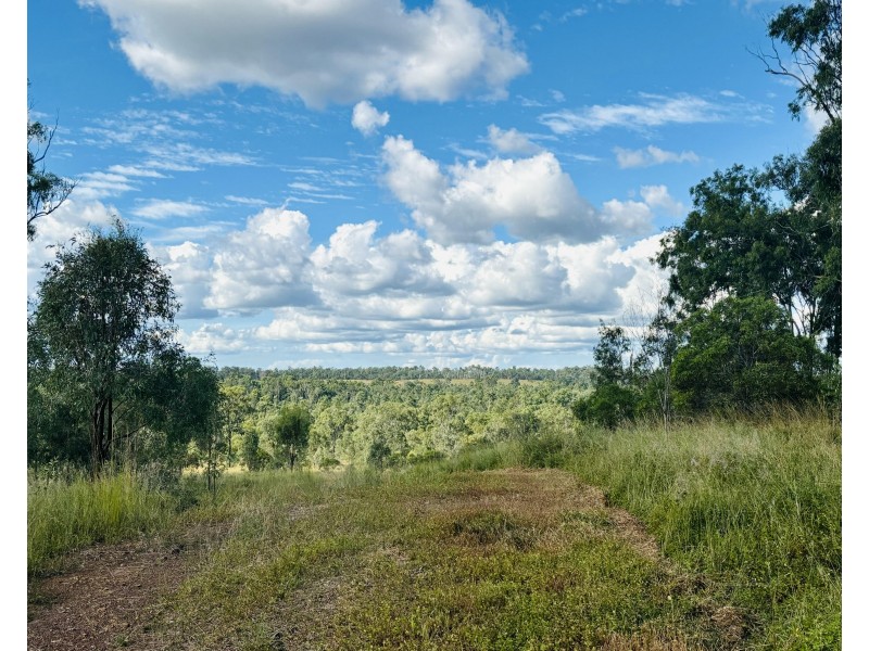 423 Railway Road, Booyal QLD 4671