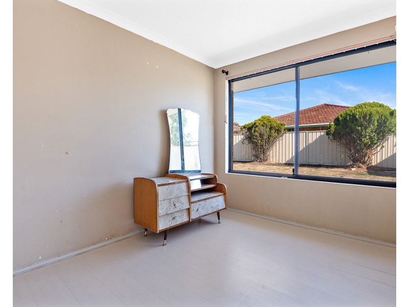 24 Ruby Avenue, Langford WA 6147