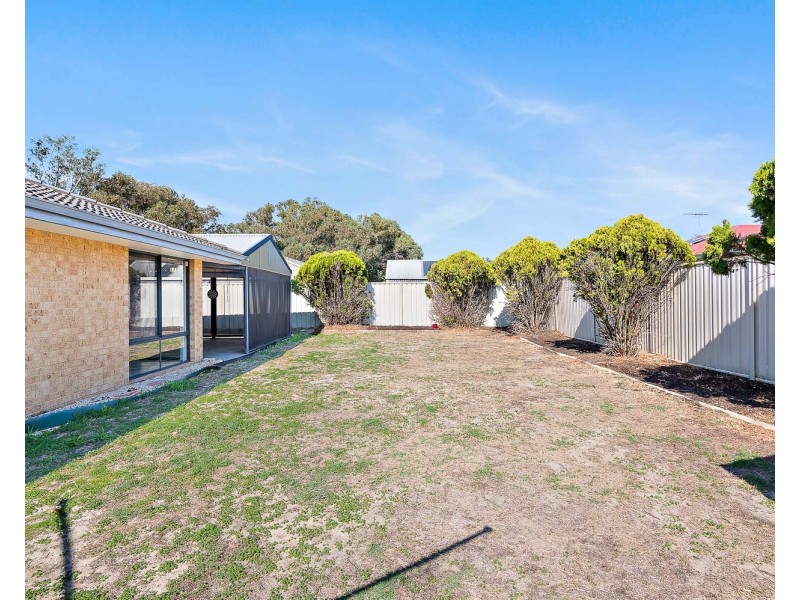 24 Ruby Avenue, Langford WA 6147