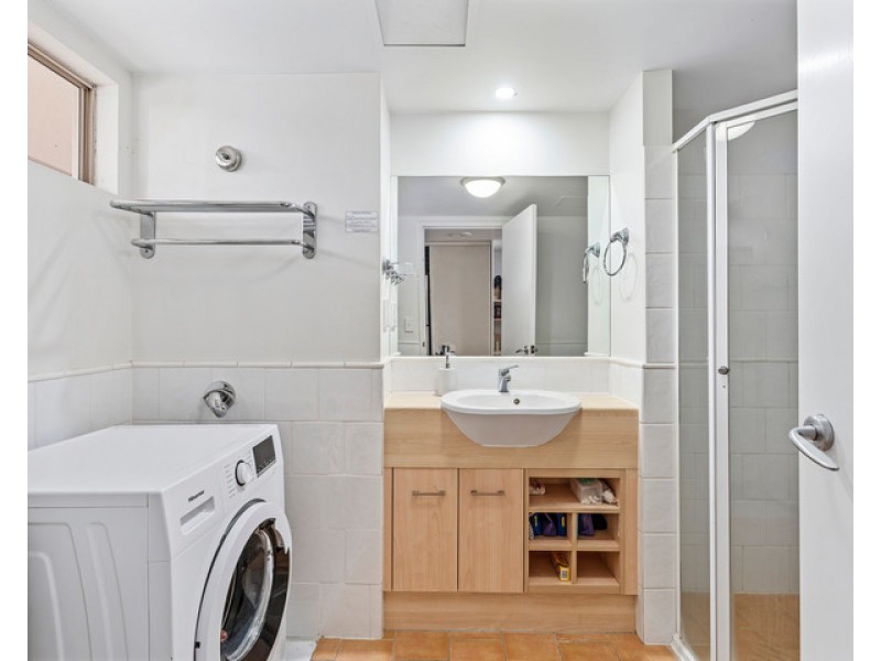 56 John Lund Drive, Hope Island QLD 4212