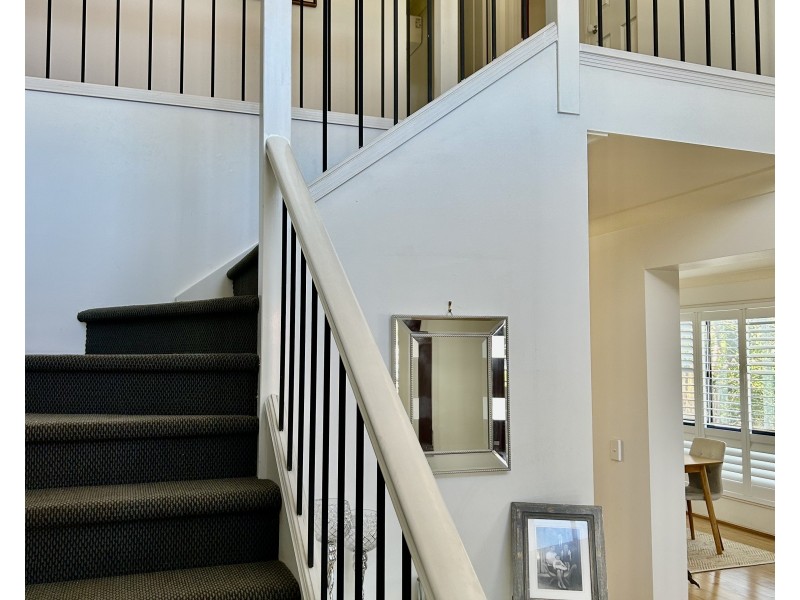 2/5 Virginia Grove, Southport QLD 4215