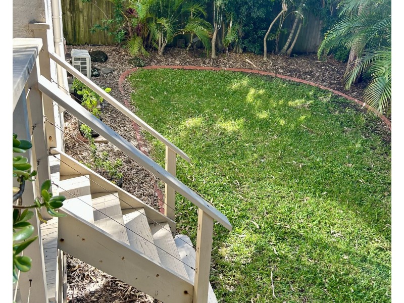 2/5 Virginia Grove, Southport QLD 4215