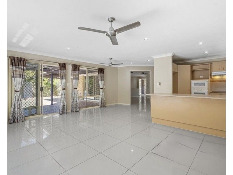 Pacific Pines QLD 4211