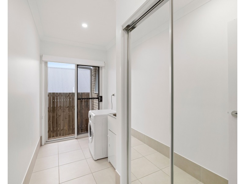 22 Broxburn Circuit, Spring Mountain QLD 4124
