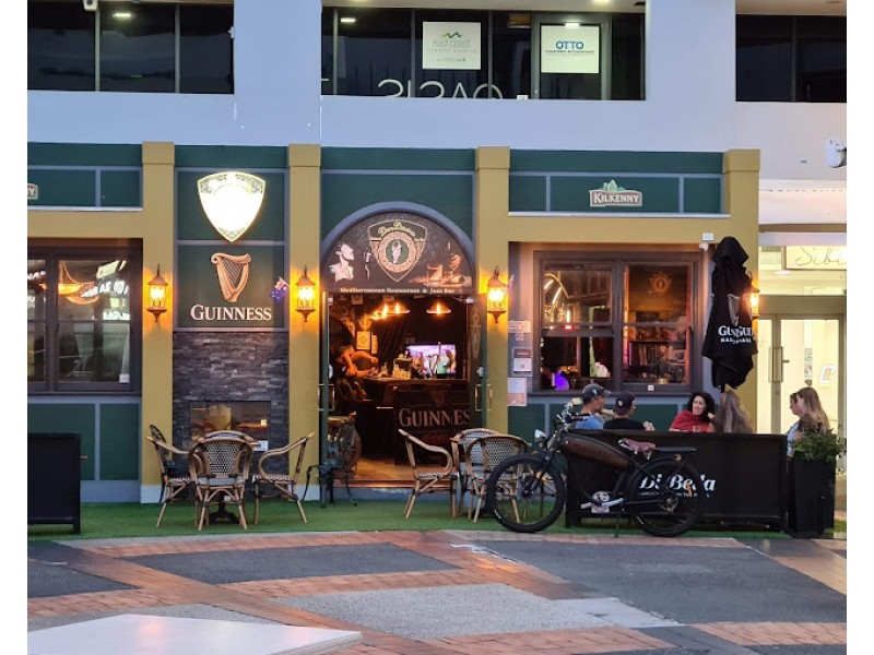 12-13/15 Victoria Avenue, Broadbeach QLD 4218