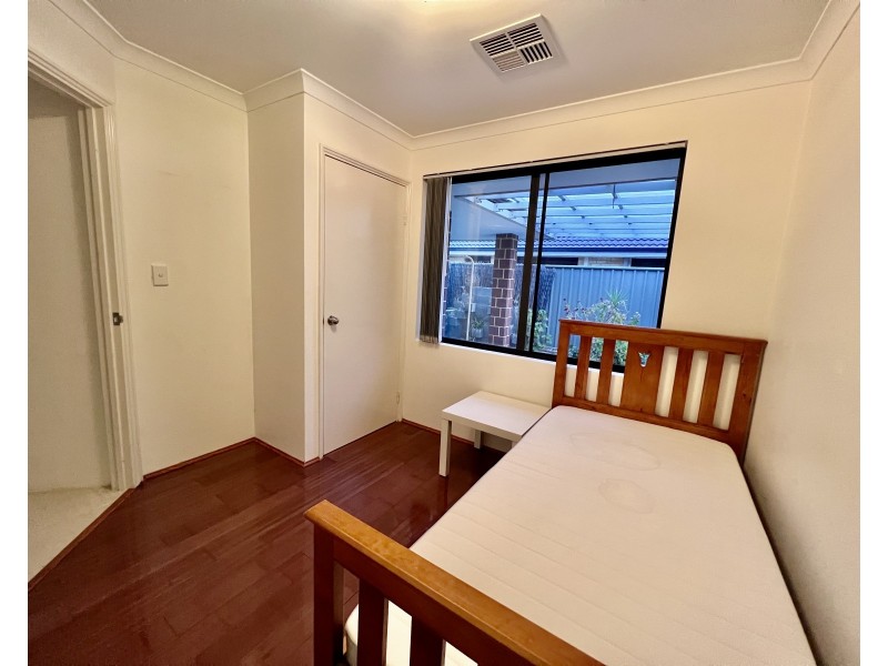 39 Blacksmith Street, Queens Park WA 6107