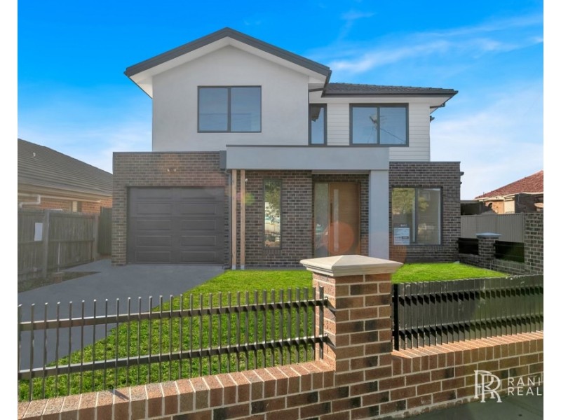 32 Rochester Drive, Thomastown VIC 3074