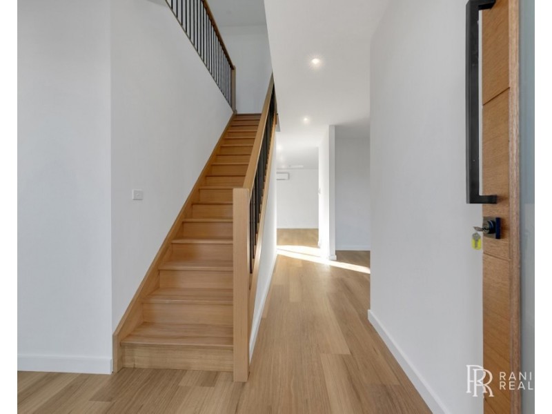 32 Rochester Drive, Thomastown VIC 3074