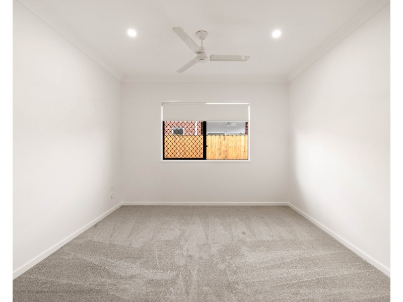 8 Rosy Street, Ripley QLD 4306