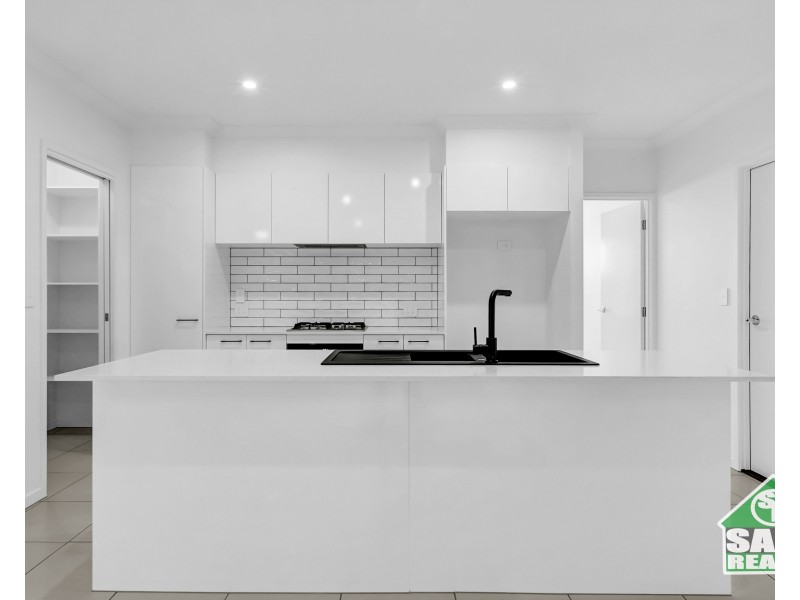 18 York Road, Greenbank QLD 4124