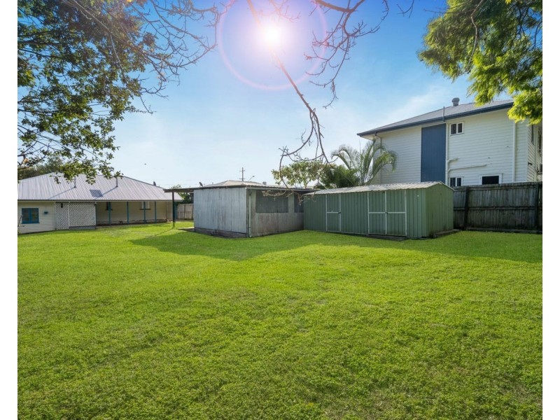 148 South Station Road, Silkstone QLD 4304