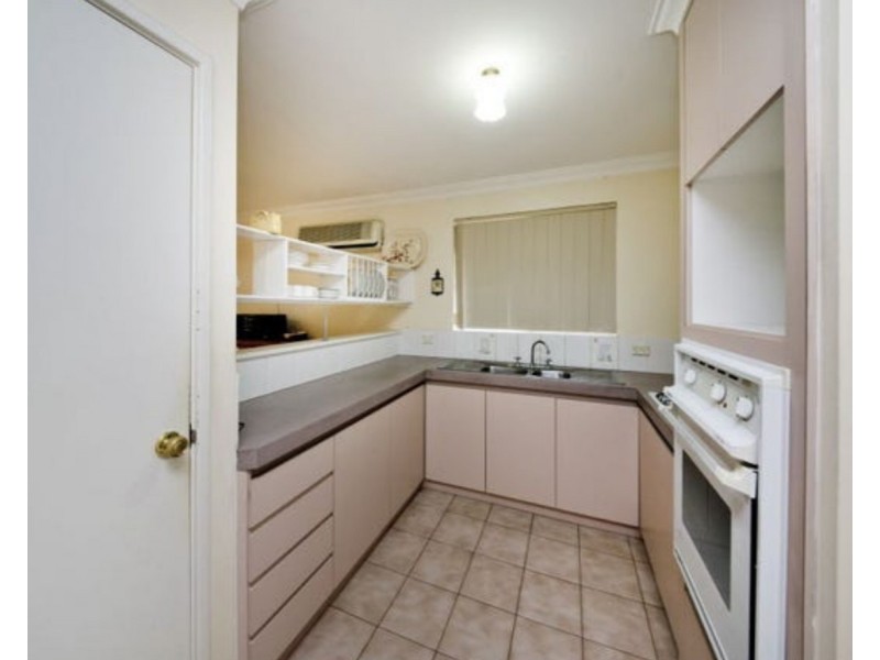 3/2 Lemana Court, Nollamara WA 6061