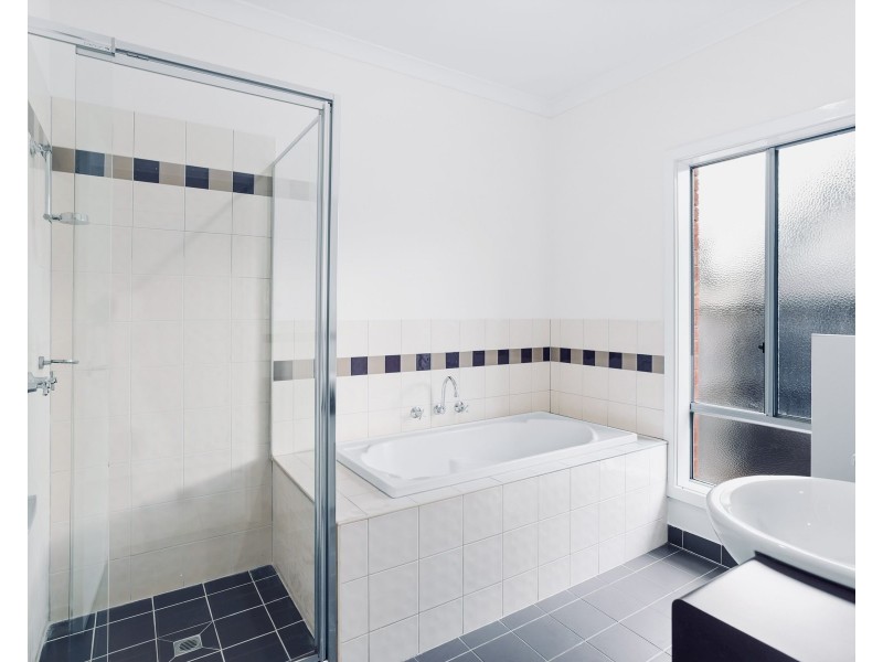 23 The Garlands, Craigieburn VIC 3064