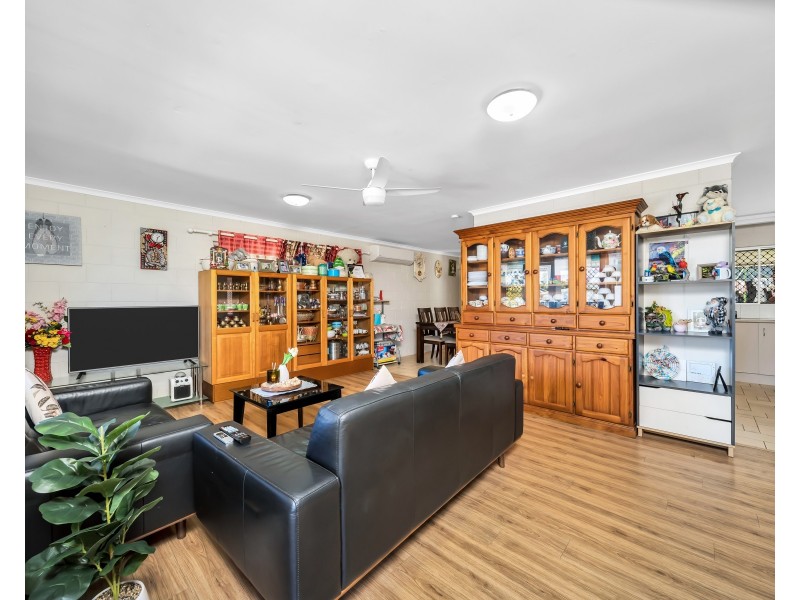 39 Carnation Drive, Mooroobool QLD 4870