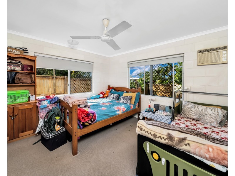 39 Carnation Drive, Mooroobool QLD 4870