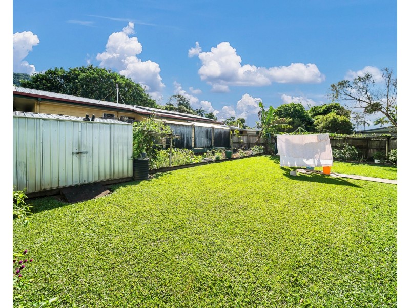 39 Carnation Drive, Mooroobool QLD 4870