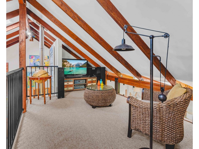 35 Paradise Drive, Tamborine Mountain QLD 4272