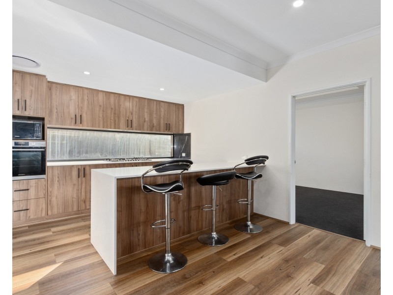 26B Riva Entrance, Piara Waters WA 6112