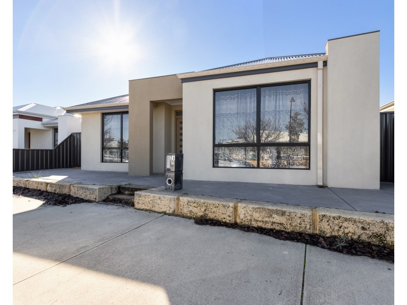 26B Riva Entrance, Piara Waters WA 6112
