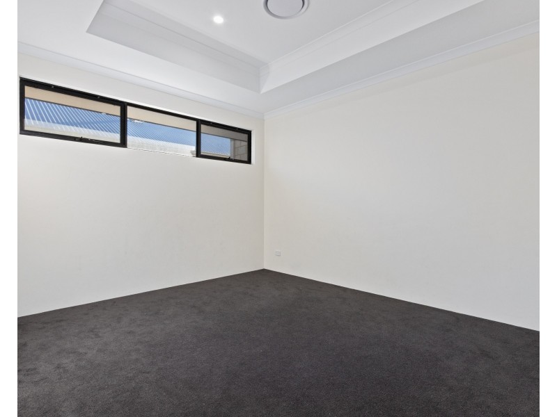 26B Riva Entrance, Piara Waters WA 6112