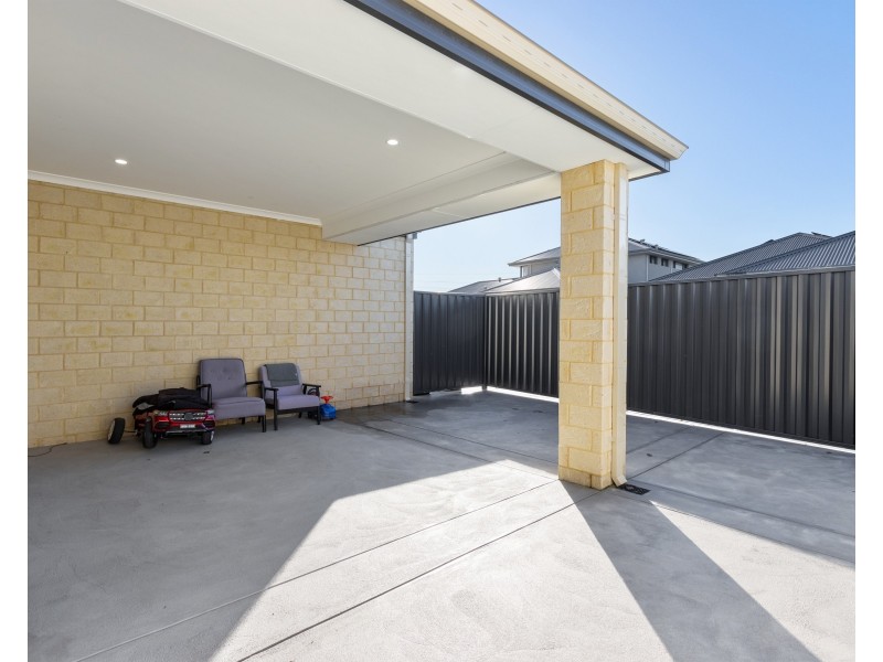 26B Riva Entrance, Piara Waters WA 6112