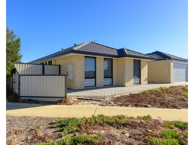76 Yangtze Avenue, Southern River WA 6110