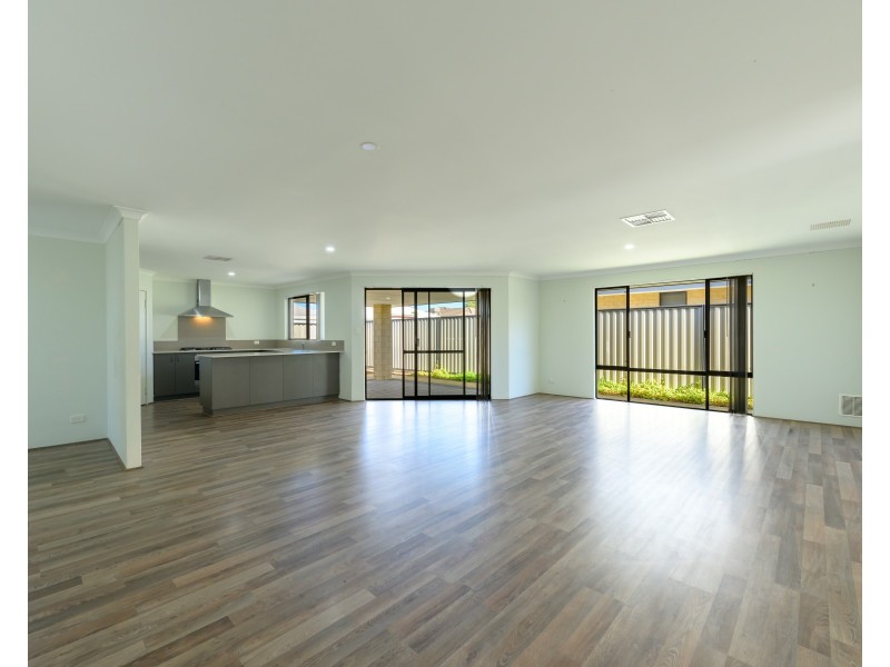 76 Yangtze Avenue, Southern River WA 6110