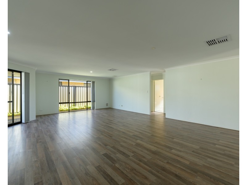 76 Yangtze Avenue, Southern River WA 6110