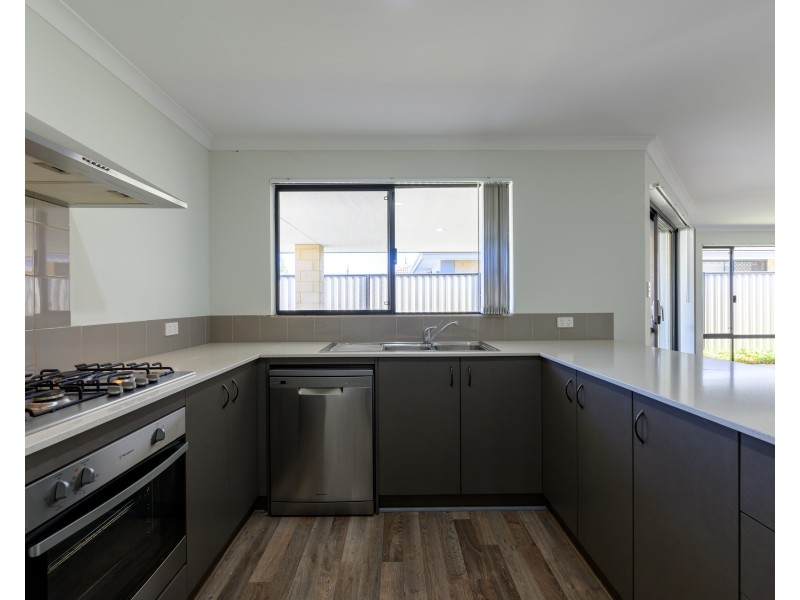 76 Yangtze Avenue, Southern River WA 6110